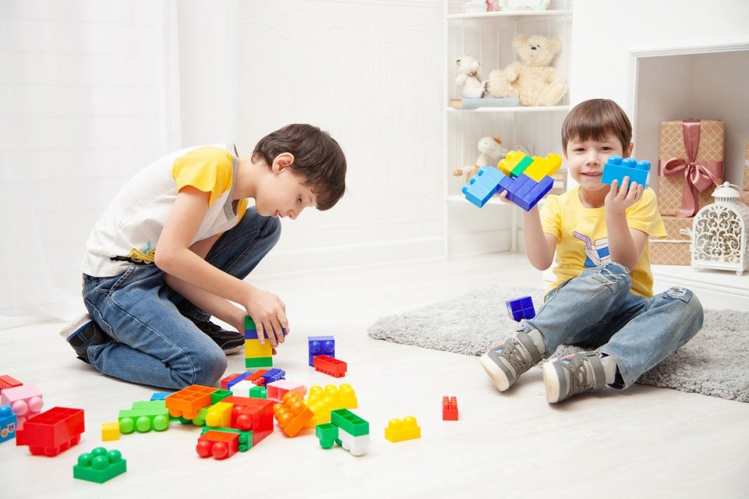Diversitatea jocurilor educative de care vă puteți bucura alături de copii voștri