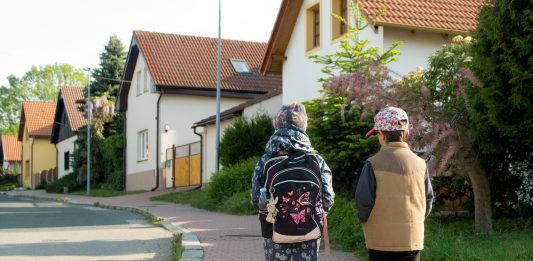 Frica de școală la copii - de ce se dezvoltă și ce sfaturi sunt pentru diminuarea acesteia