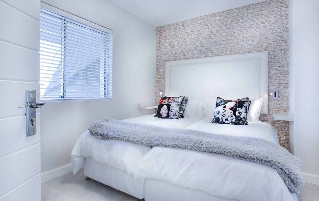 Cum puteți avea dormitorul anti-insomnie și ce fel de pat este recomandat pentru un somn relaxant