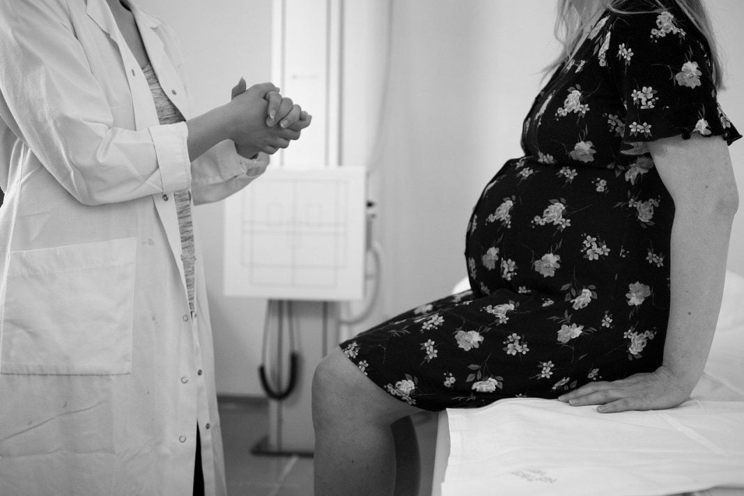 Testul fetal non-stres (NST) în sarcină, un tip de investigație medicală opțională