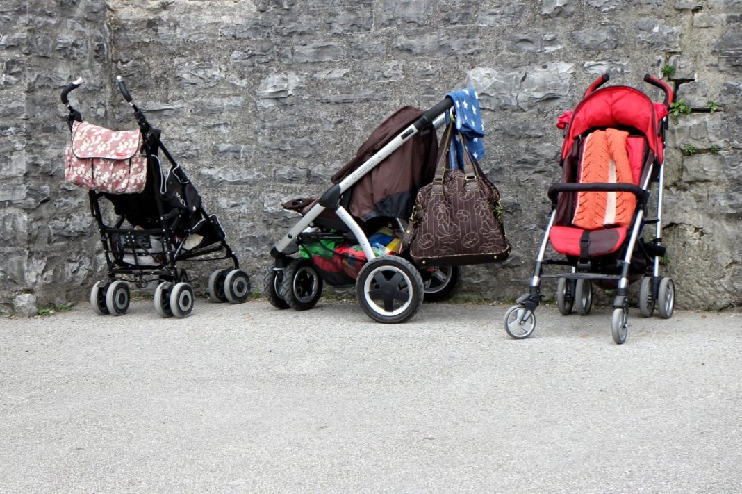 Modalități de transport al bebelușilor, cum se face plimbarea zilnică