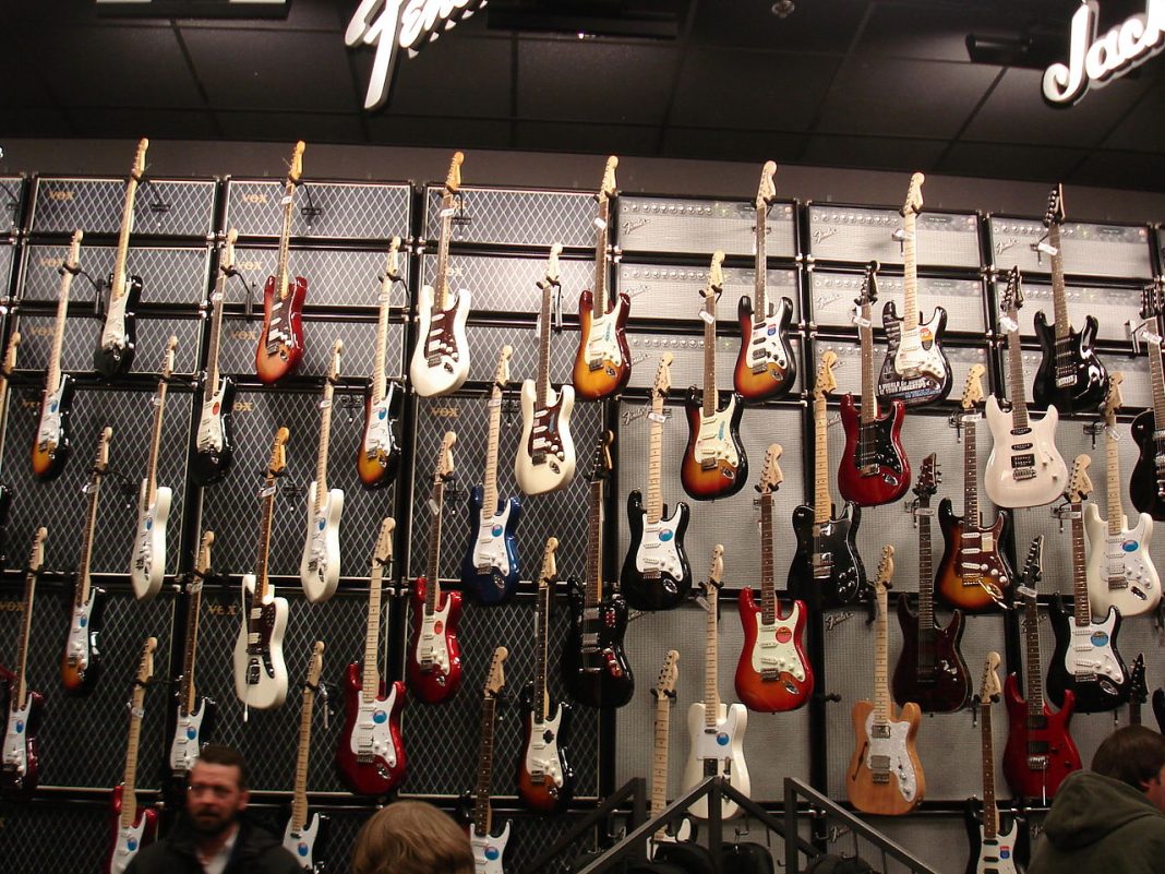 Cum să cumpărați o chitară de bună calitate, la ce caracteristici trebuie să fiți atenți