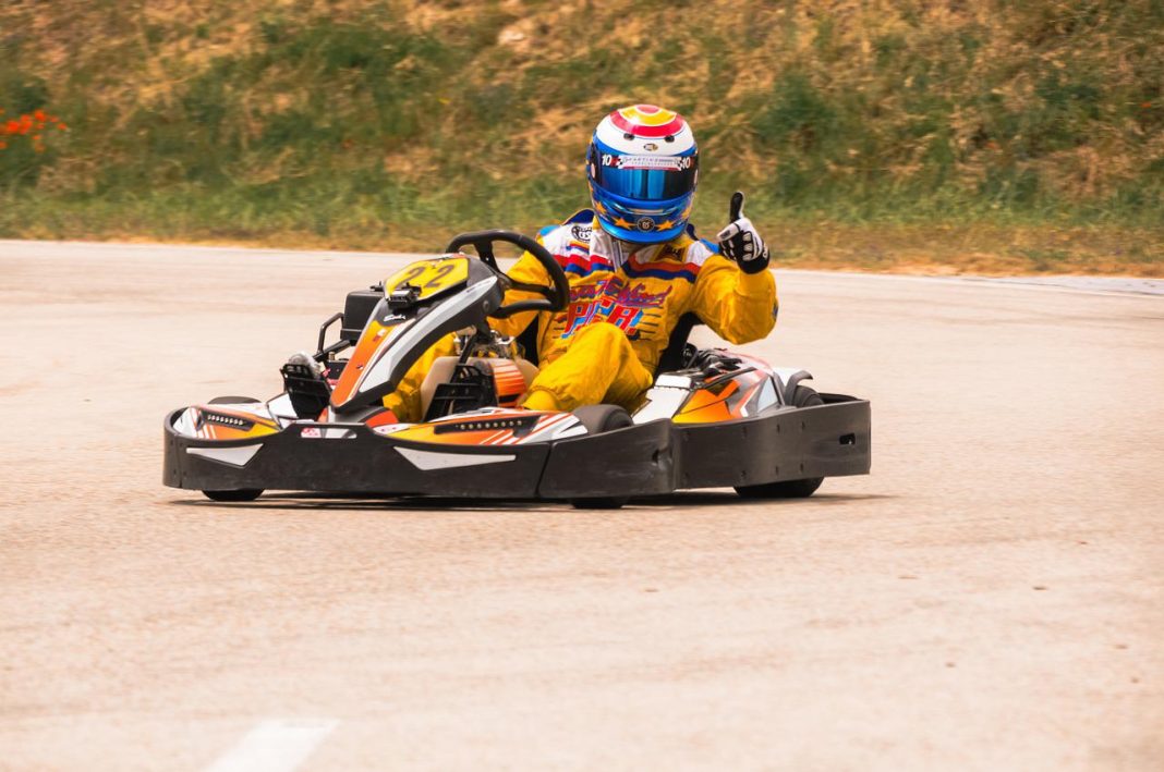 Karting - pasiunea iubitorilor de raliuri și un hobby competitiv